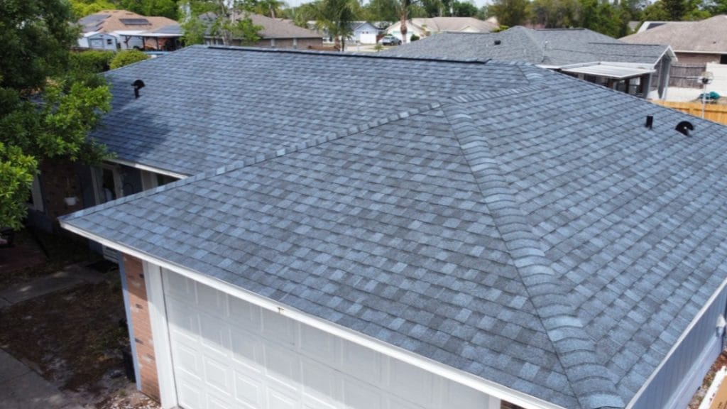 Best roofing material for Florida climate in Deltona – compare asphalt shingles, metal, tile, stone-coated steel, and flat roof systems.