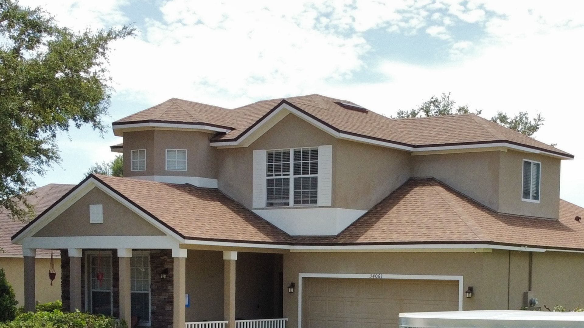 Roof lifespan in Sorrento — shingle, tile, and metal roofing comparison for Central Florida homes.