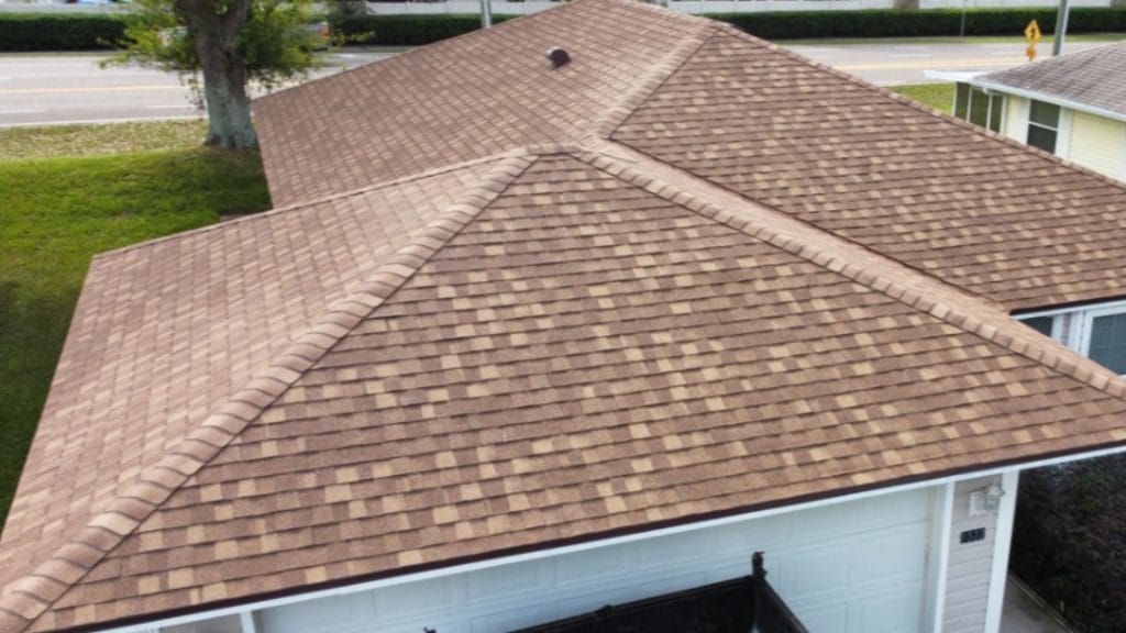 Best roofing material for Florida climate in Tavares – compare asphalt shingles, metal, tile, stone-coated steel, and flat roof systems.