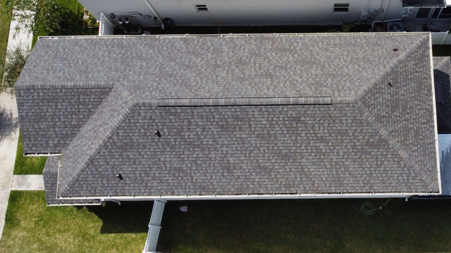 Roof lifespan in Winter Garden — shingle, tile, and metal roofing comparison for Central Florida homes.