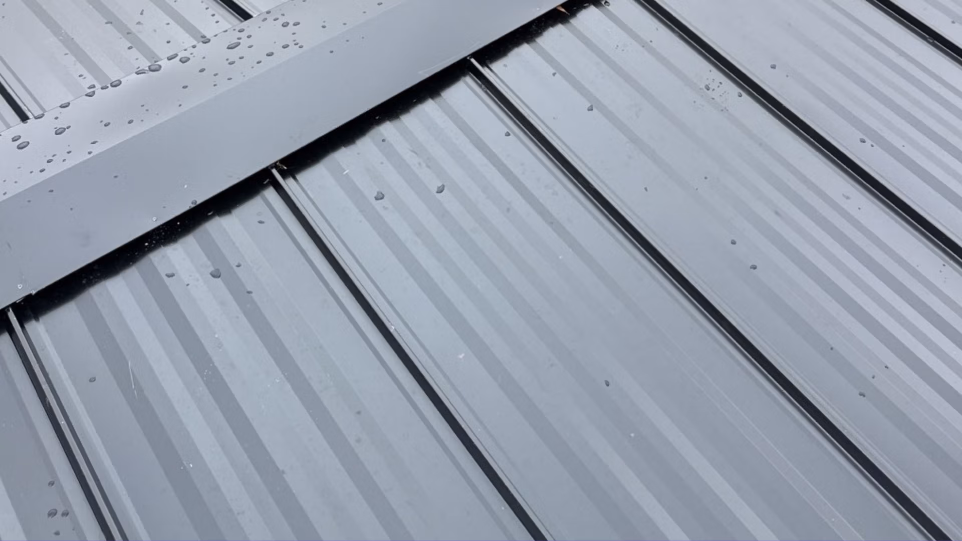 Standing seam metal roofing
